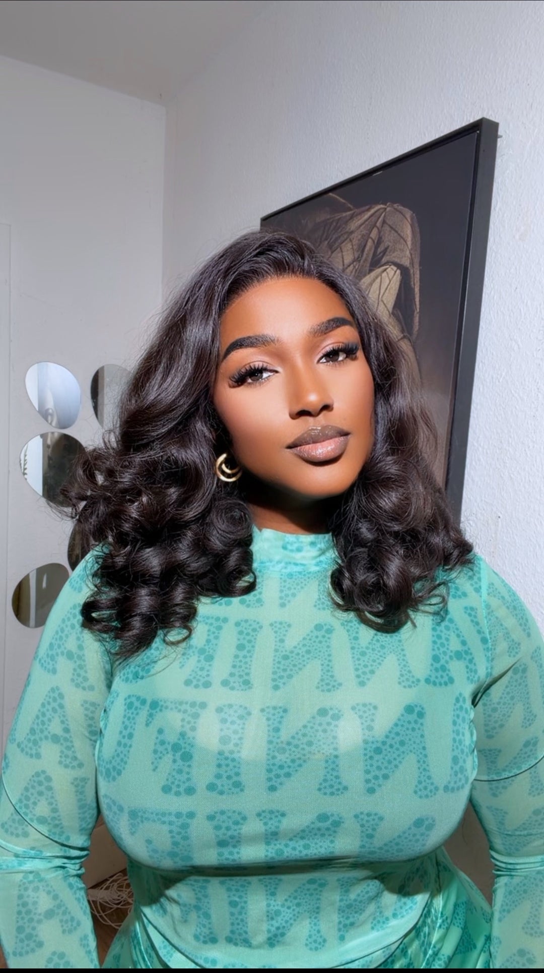 1b Hollywood fluffy bouncy wig