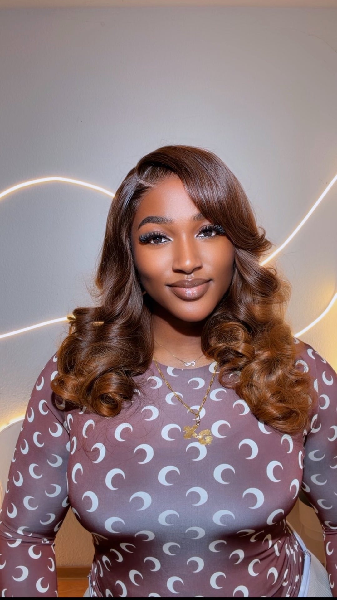 Brown Gold Tip Bouncy Wig